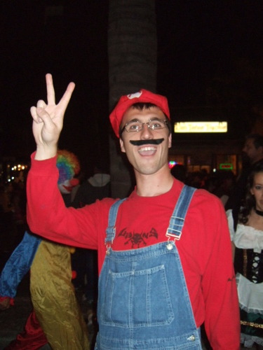 Illustration for article titled Nintendo Love Invades West Hollywood Costume Carnaval